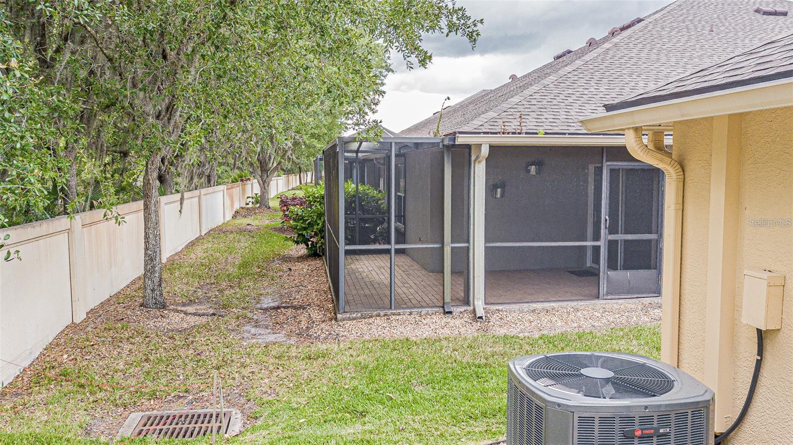 Listing photo id 16 for 31912 Turkeyhill Drive