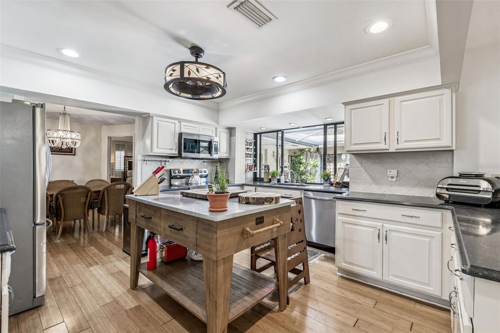 Image 18 of 89 For 2901 67th Avenue S