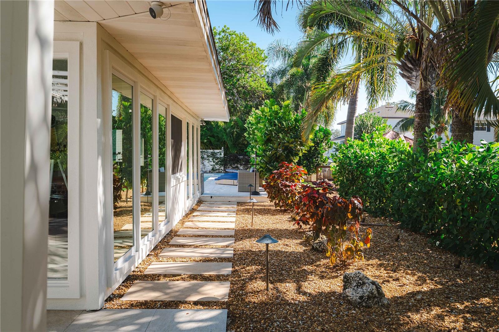 Listing photo id 22 for 3630 Beach Drive