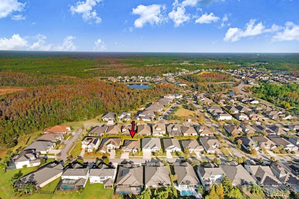 Image 29 of 38 For 16711 Courtyard Loop