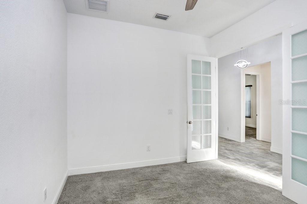 Image 4 of 38 For 16711 Courtyard Loop