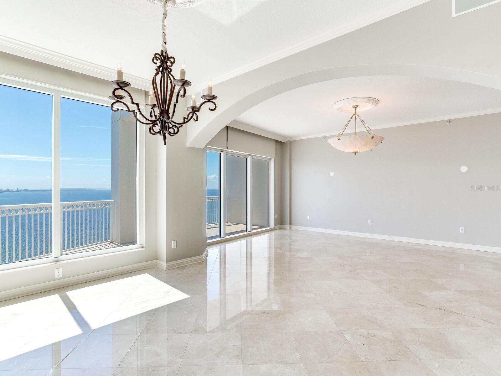 Listing photo id 10 for 3507 Bayshore Boulevard 1202