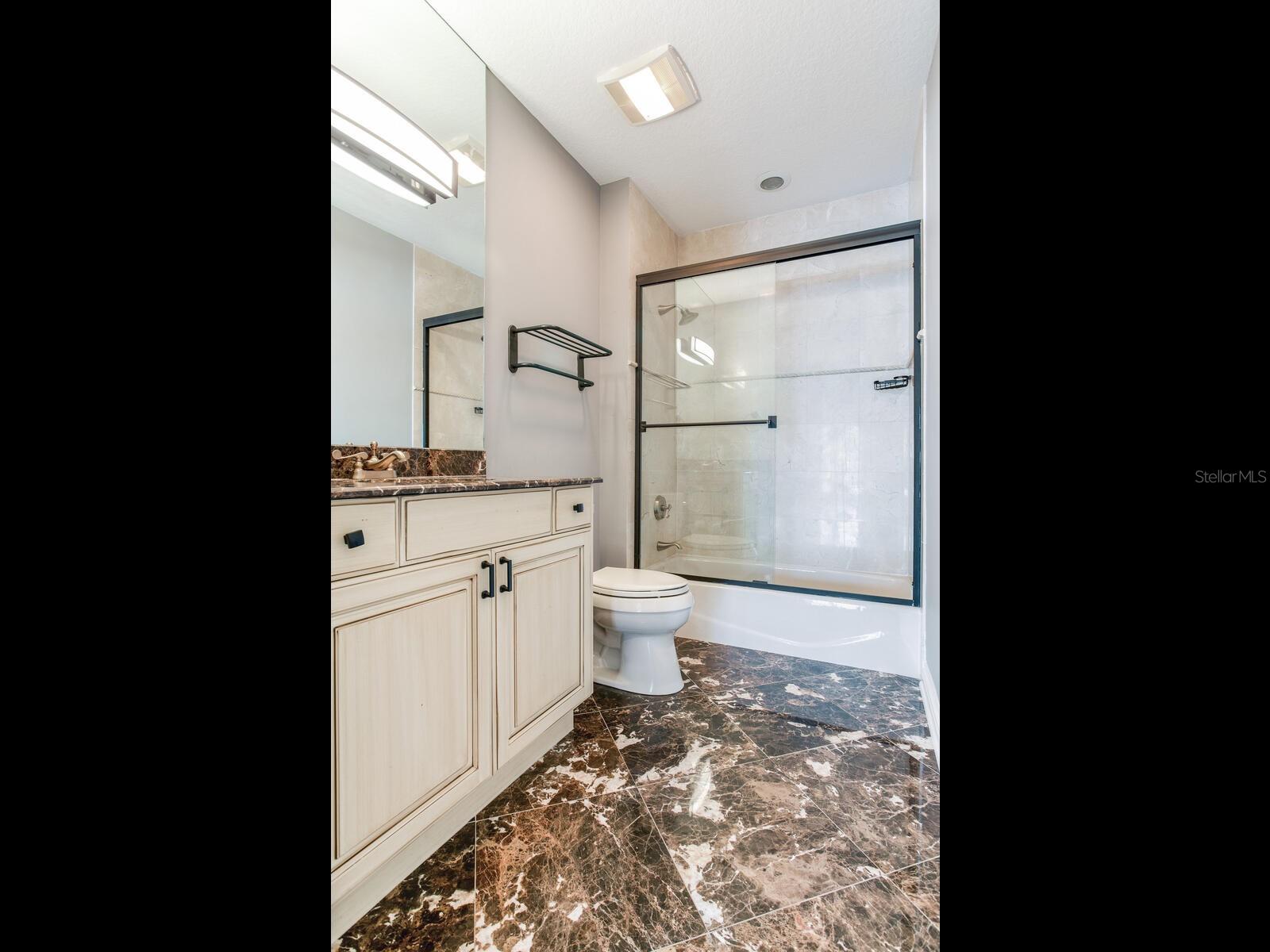 Listing photo id 21 for 3507 Bayshore Boulevard 1202