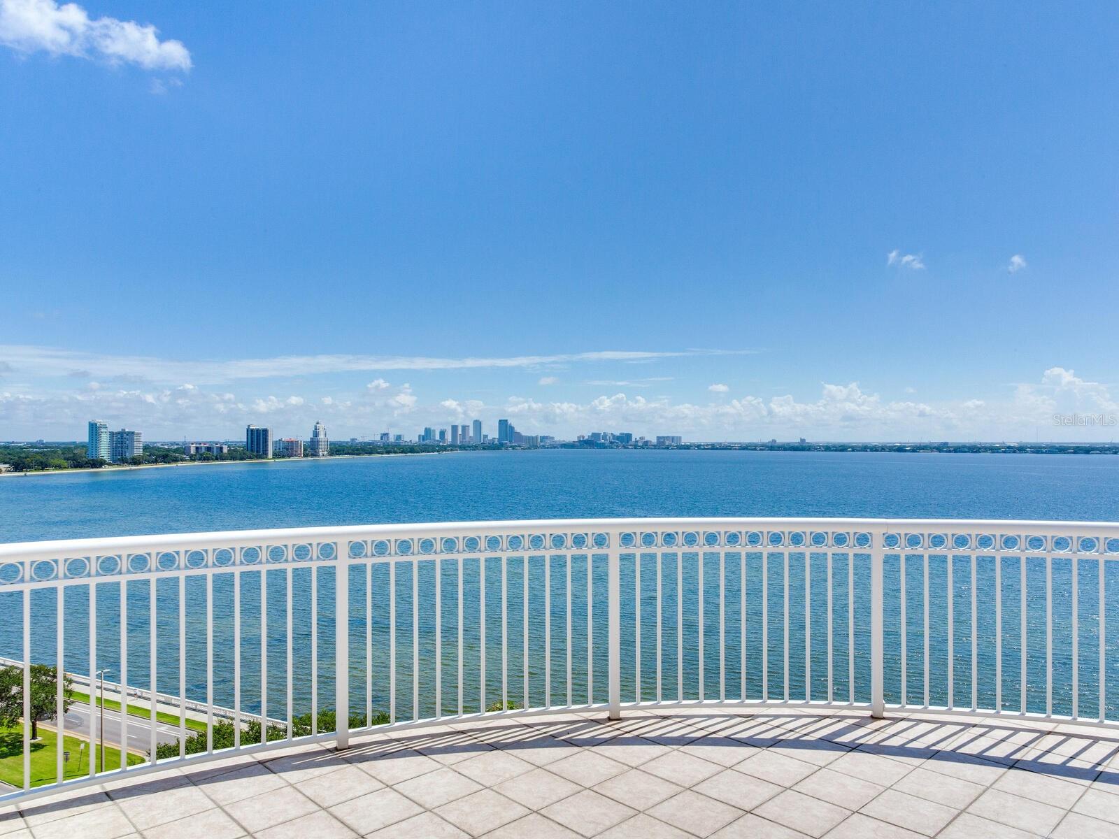Listing photo id 29 for 3507 Bayshore Boulevard 1202