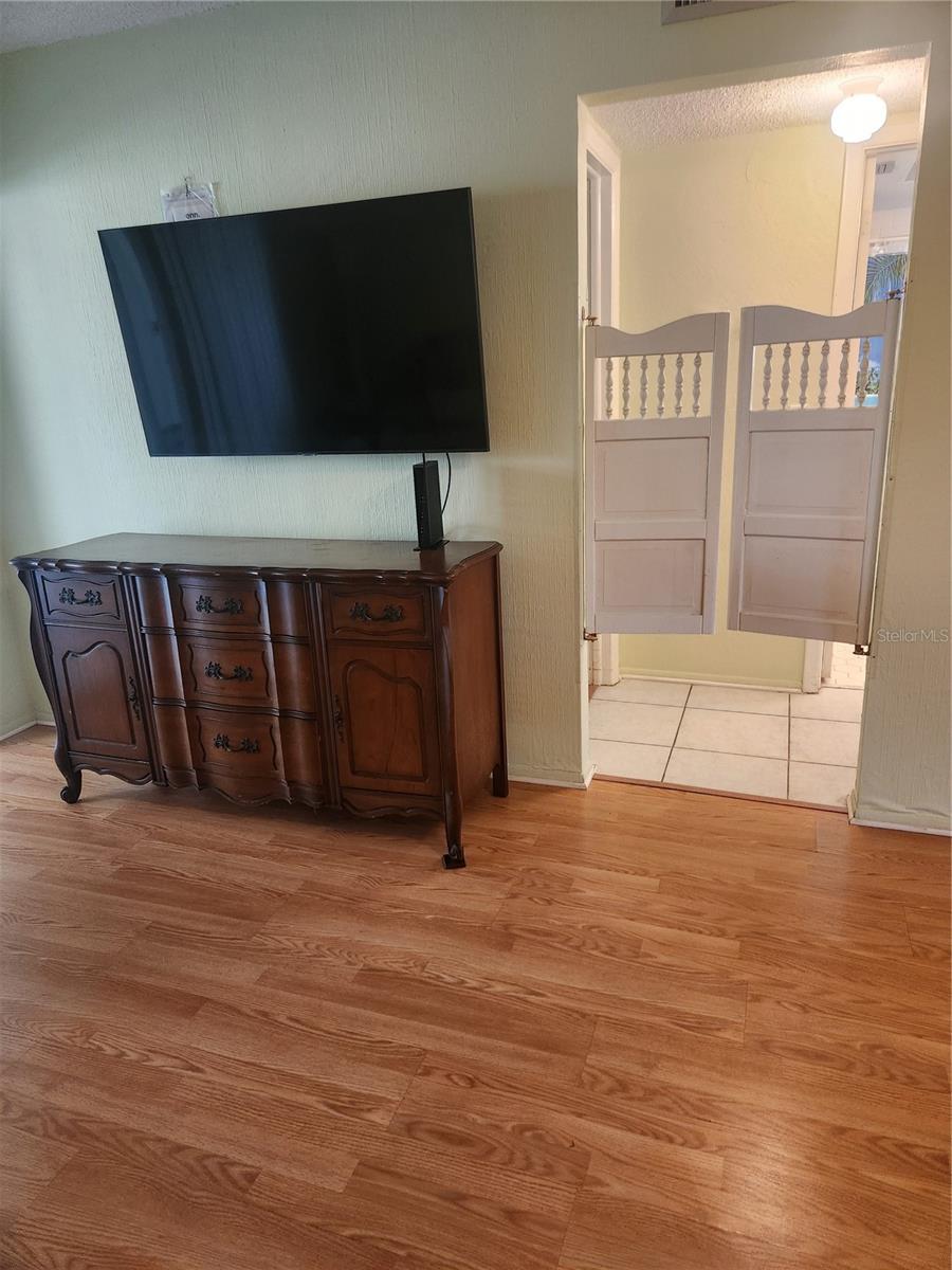 Image 6 of 28 For 1250 Pinellas Avenue 506