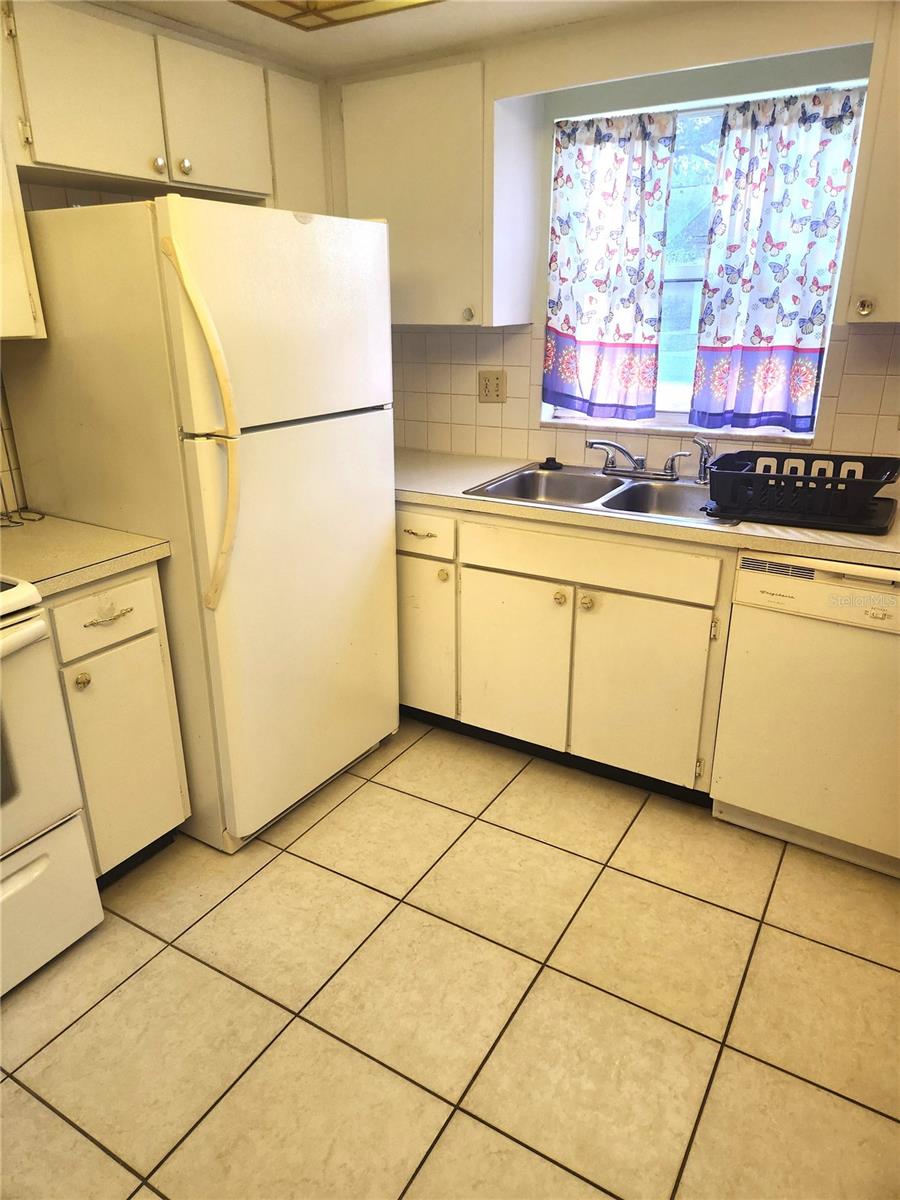 Image 8 of 28 For 1250 Pinellas Avenue 506