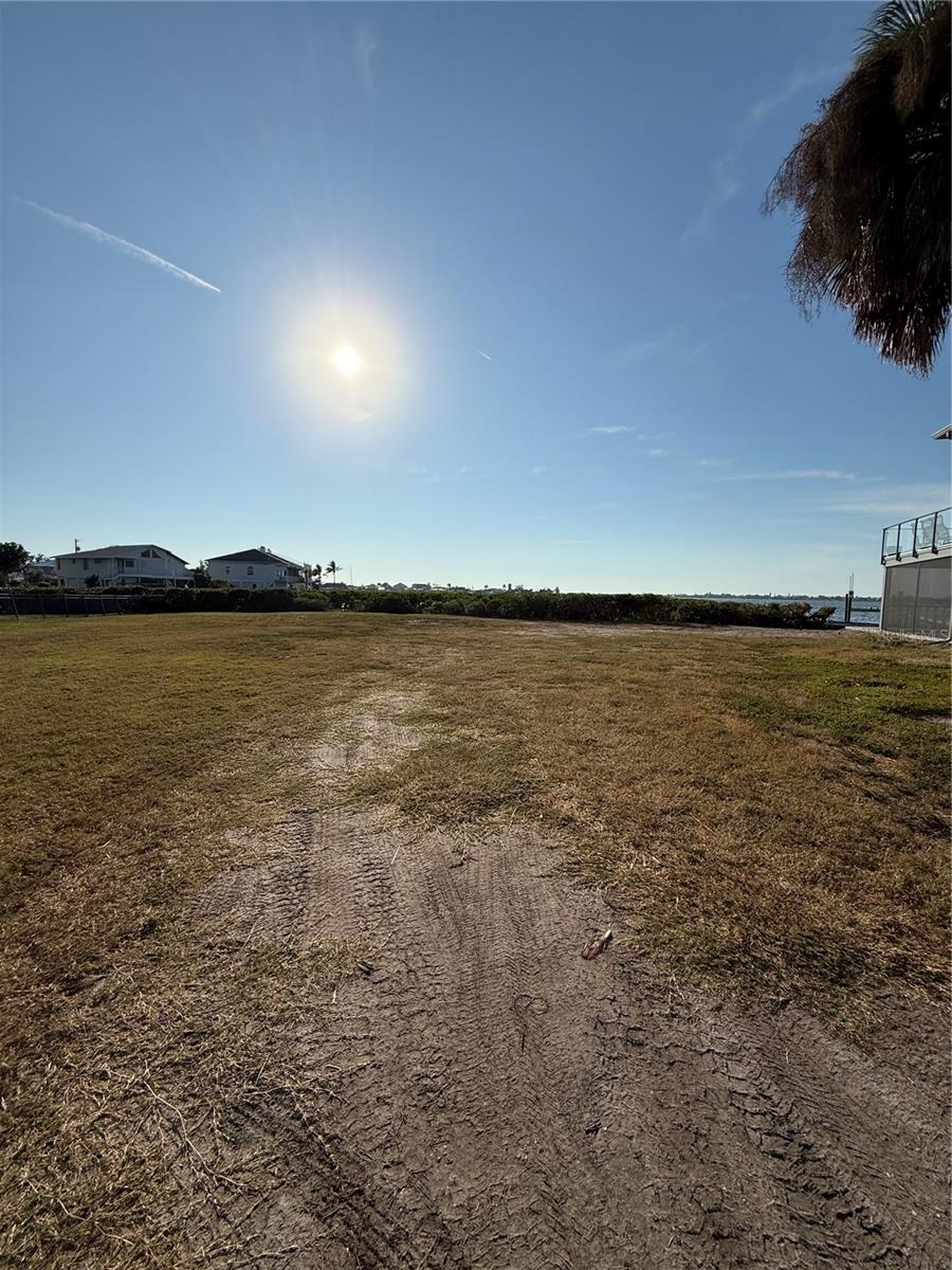 Image 11 of 31 For 5523 2nd Avenue Circle W