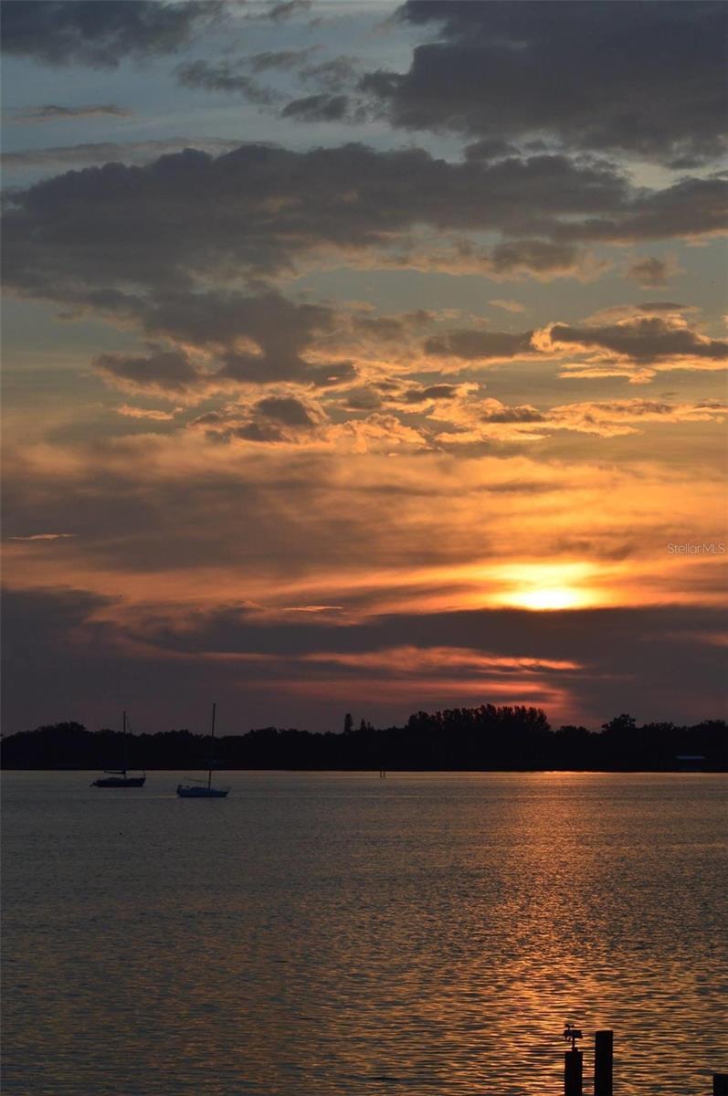 Image 14 of 31 For 5523 2nd Avenue Circle W