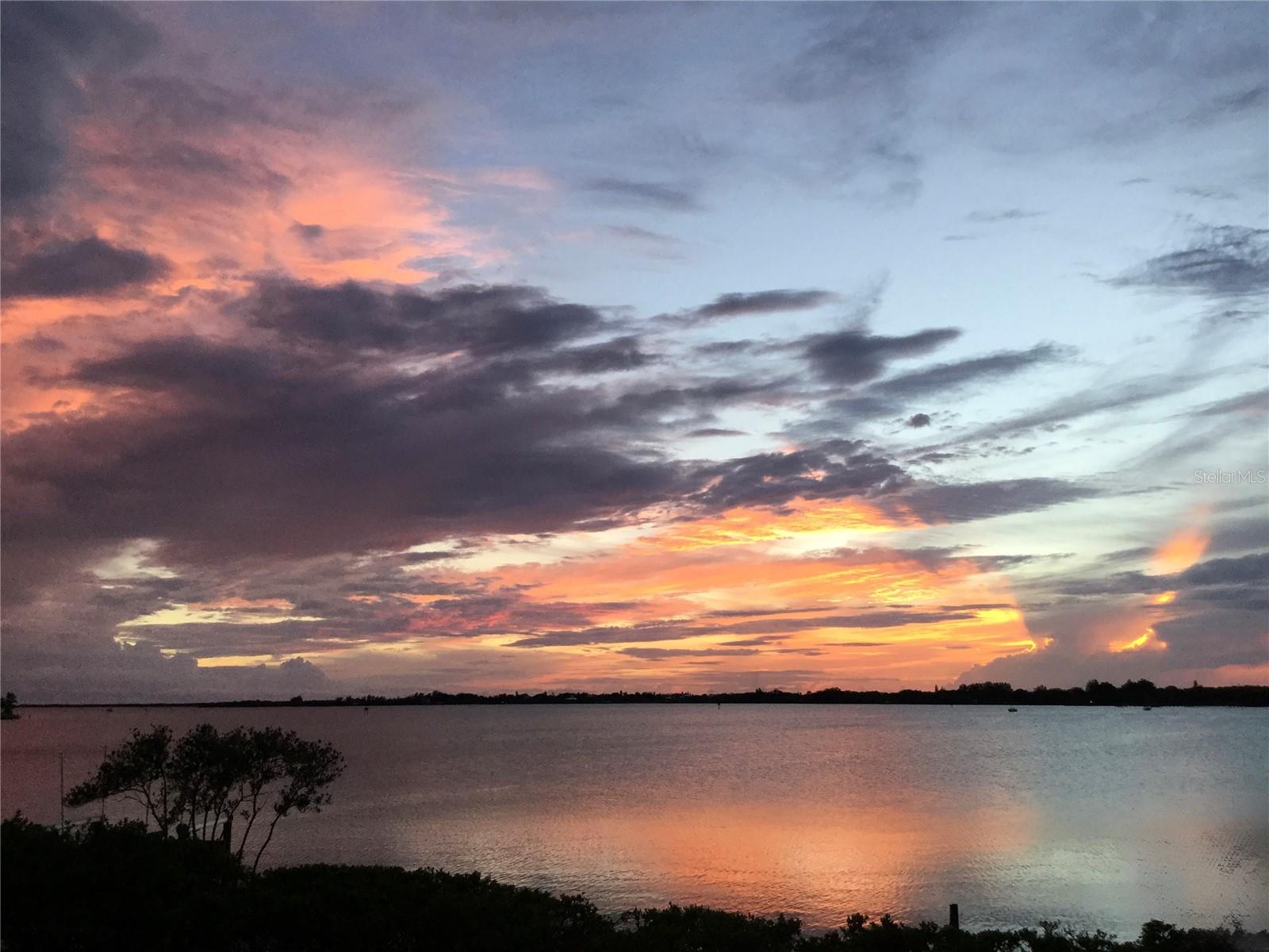 Image 15 of 31 For 5523 2nd Avenue Circle W