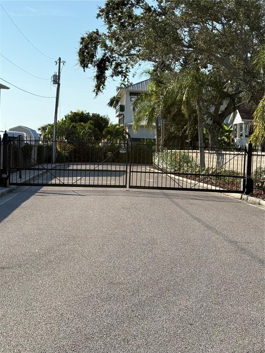 Image 29 of 31 For 5523 2nd Avenue Circle W