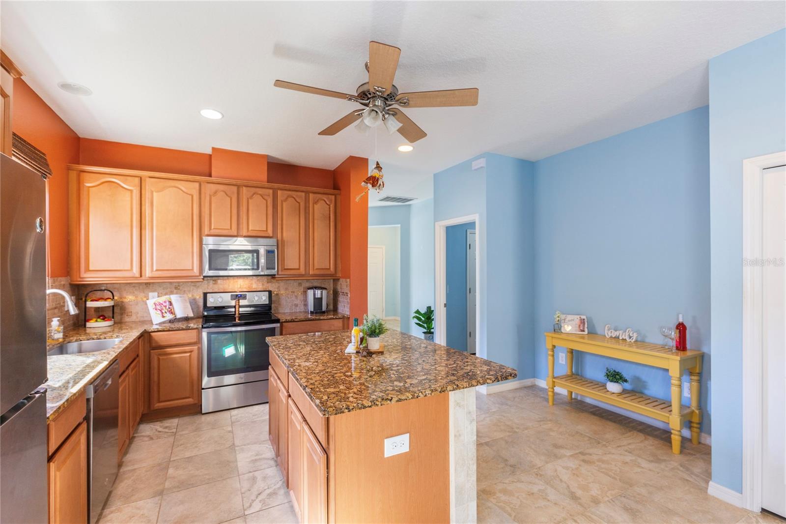 Listing photo id 7 for 5608 Angelonia Terrace