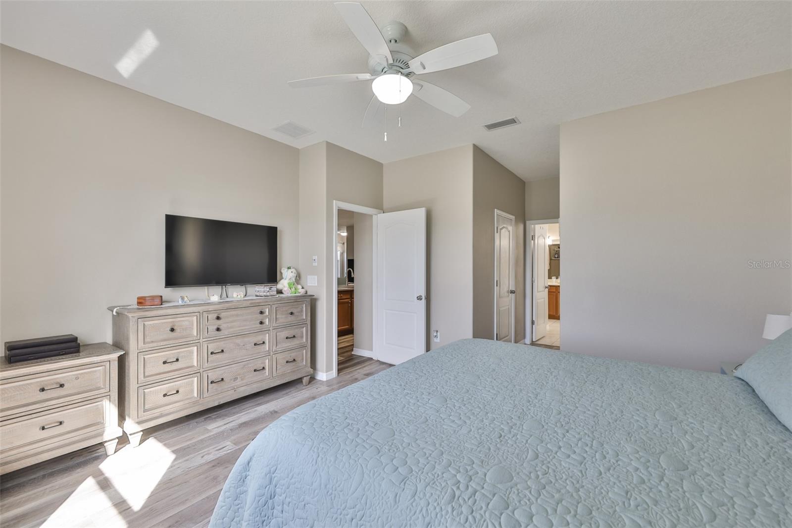 Image 21 of 53 For 507 Powder View Drive