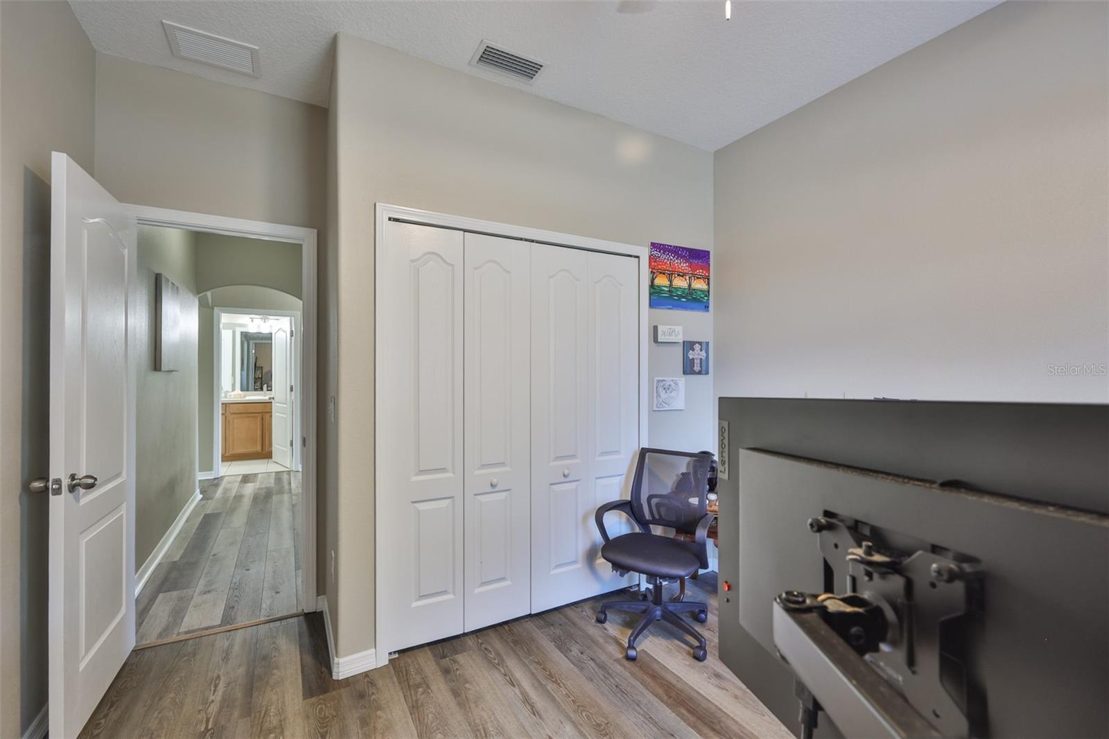 Image 28 of 53 For 507 Powder View Drive