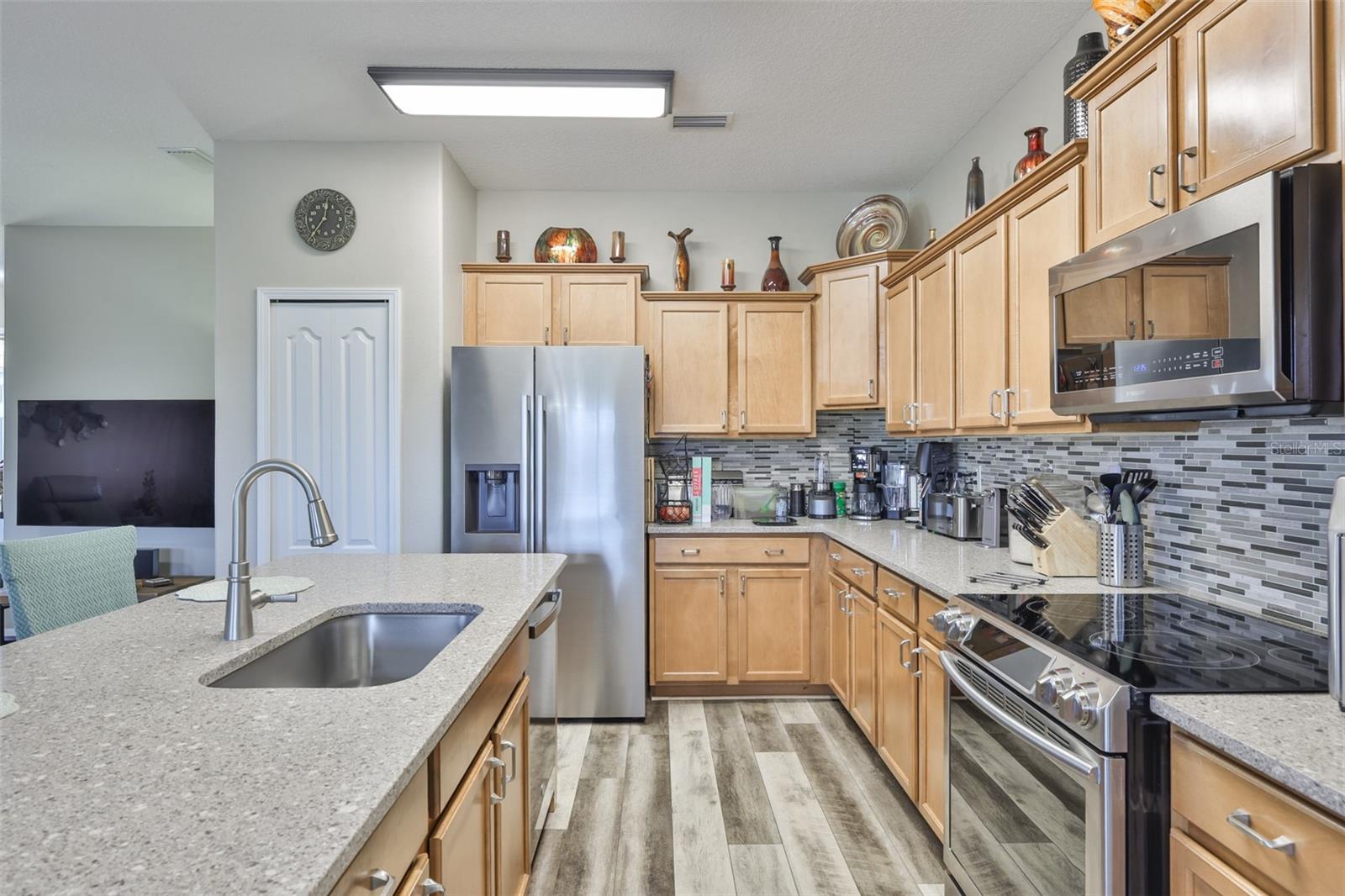 Image 8 of 53 For 507 Powder View Drive