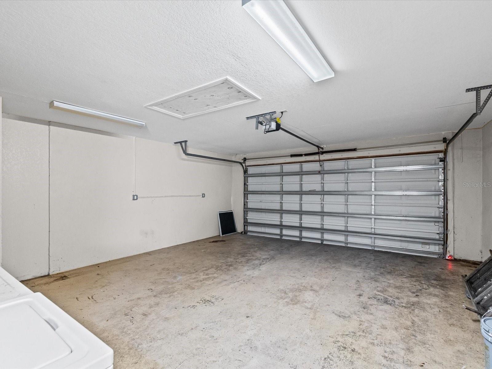 Image 30 of 40 For 1918 Montego Court