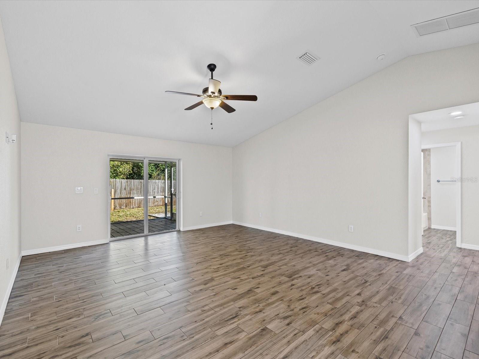 Image 8 of 40 For 1918 Montego Court