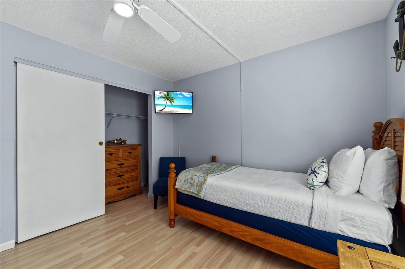 Image 21 of 42 For 19725 Gulf Boulevard 13