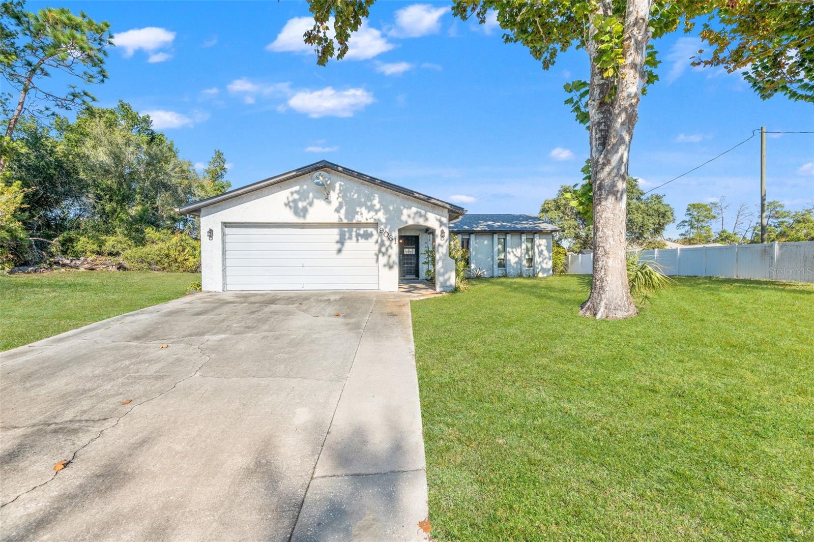 Listing photo id 0 for 9061 Byron Street