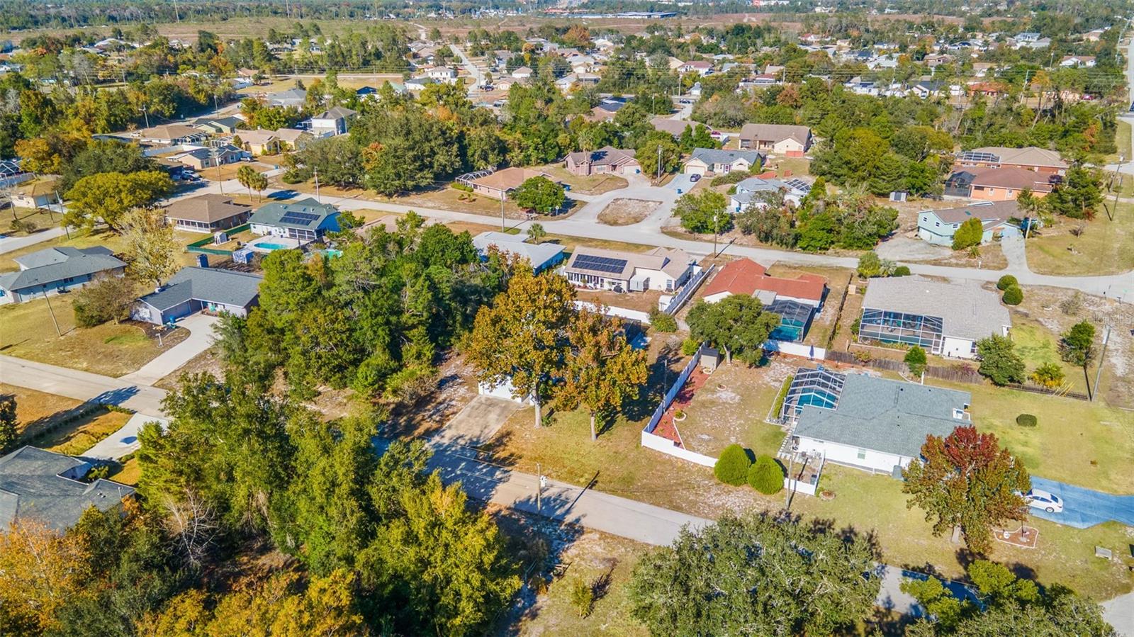 Listing photo id 35 for 9061 Byron Street