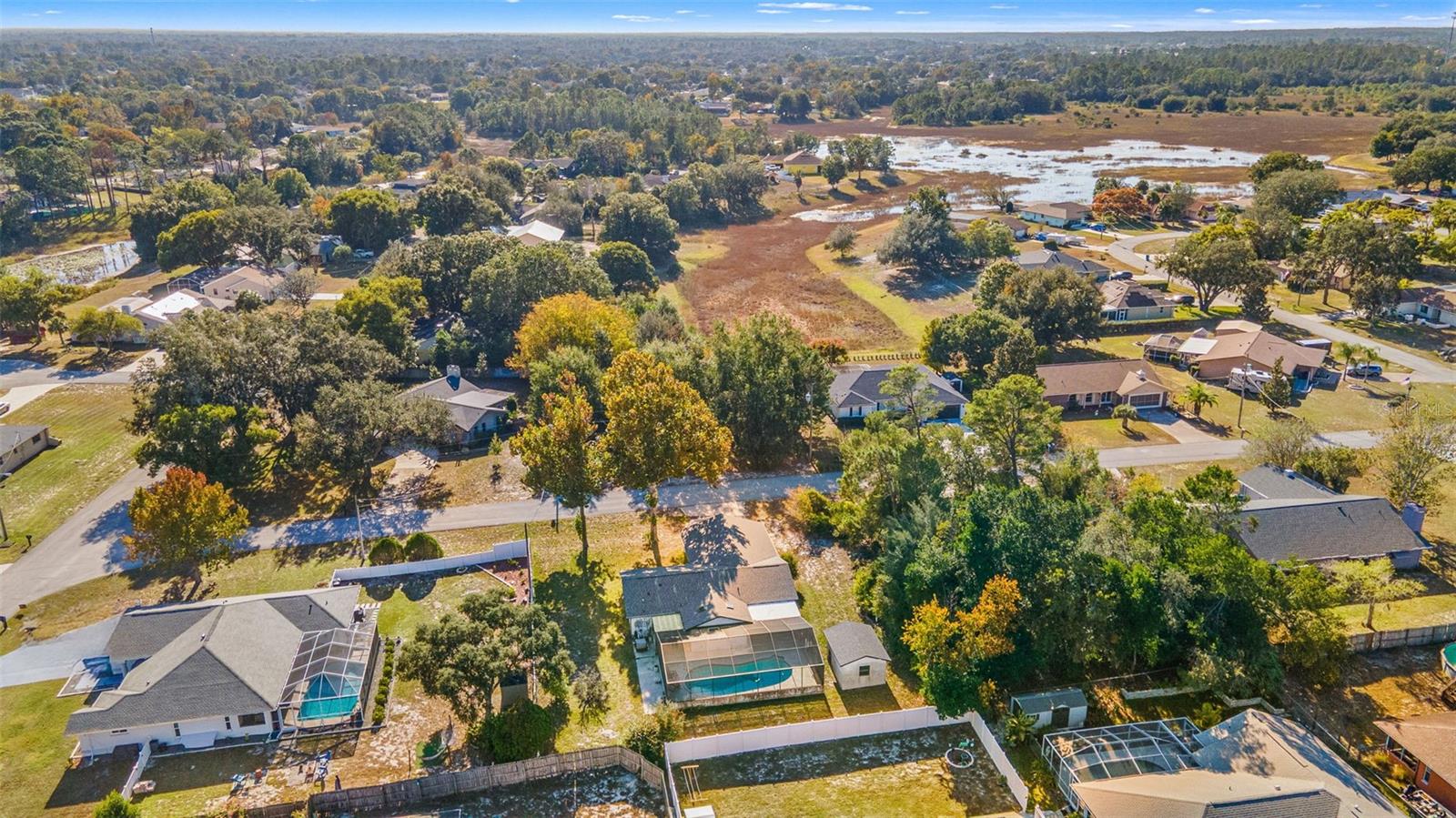 Listing photo id 39 for 9061 Byron Street