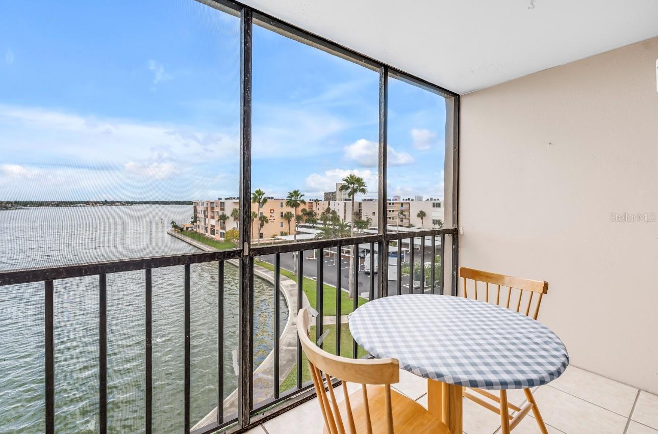 Image 10 of 26 For 7700 Sun Island Drive S 402