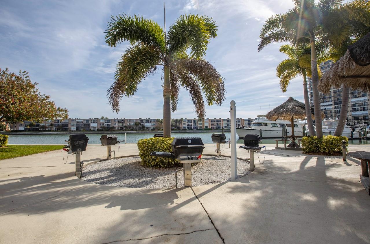 Image 16 of 26 For 7700 Sun Island Drive S 402