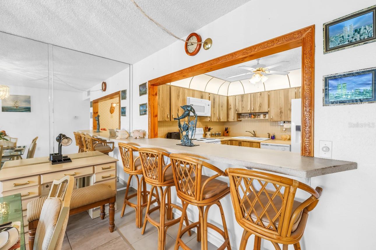 Image 7 of 26 For 7700 Sun Island Drive S 402