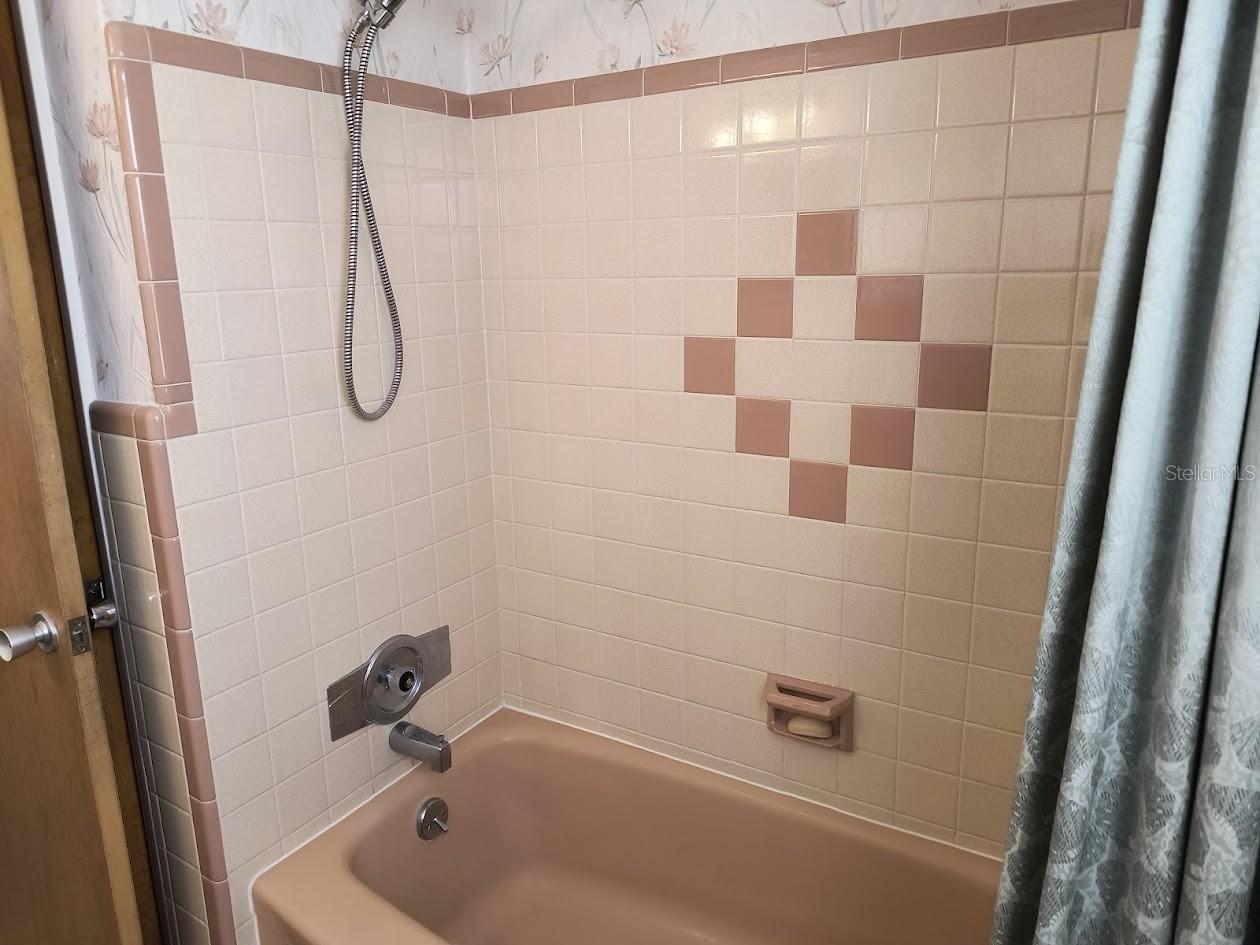 Image 17 of 38 For 732 Keene Road