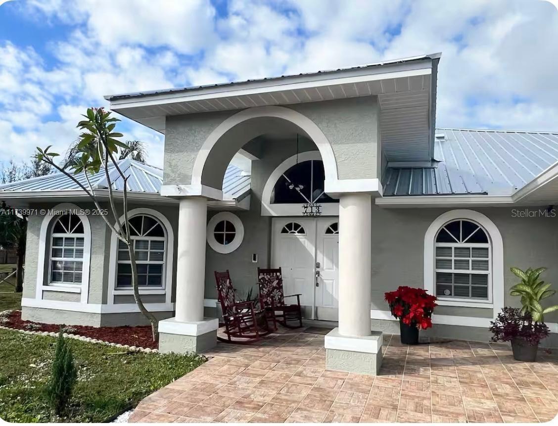 Image 2 of 24 For 713 5th Avenue