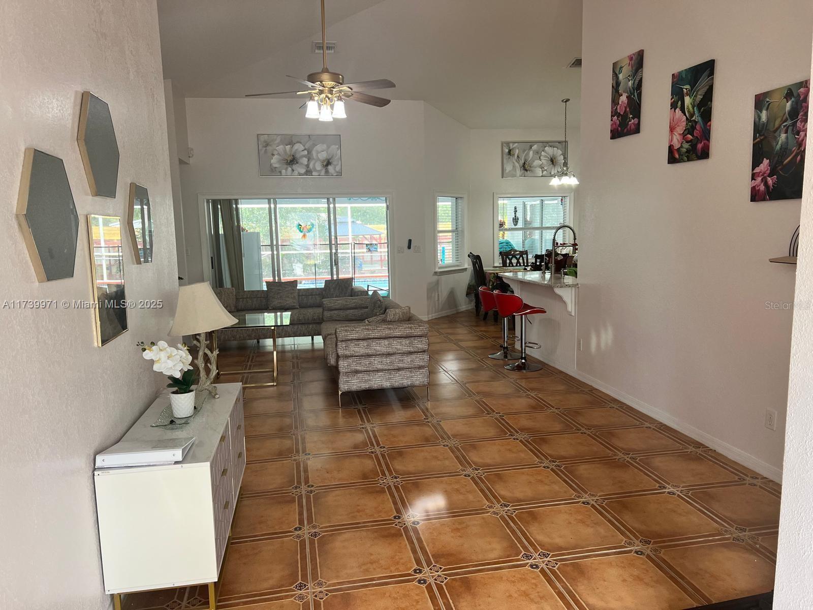 Image 5 of 24 For 713 5th Avenue