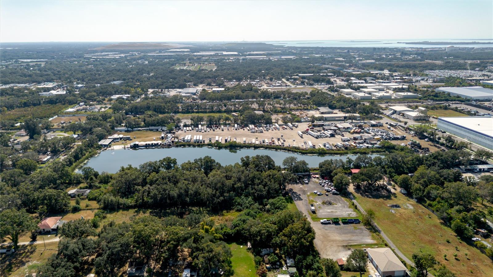 Listing photo id 8 for 5482 24th Avenue