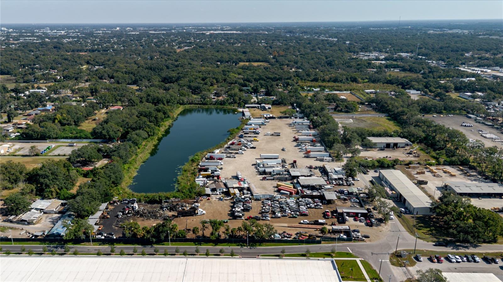 Listing photo id 10 for 5482 24th Avenue