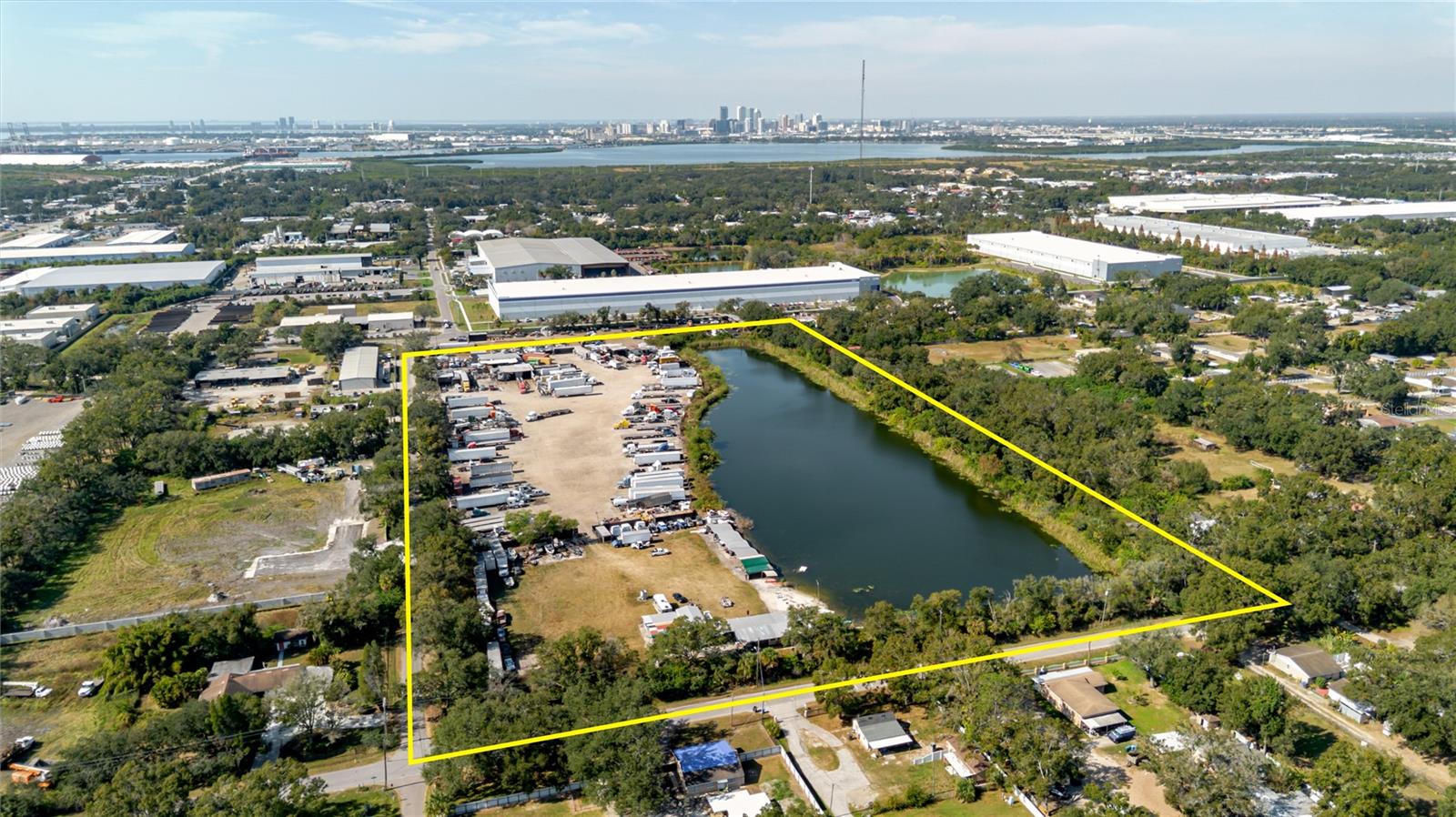 Listing photo id 0 for 5482 24th Avenue