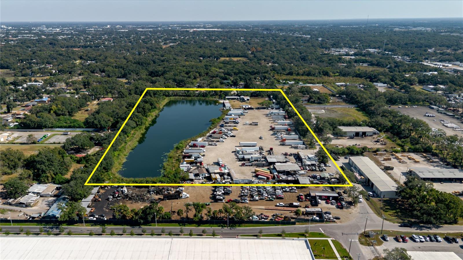 Listing photo id 5 for 5482 24th Avenue