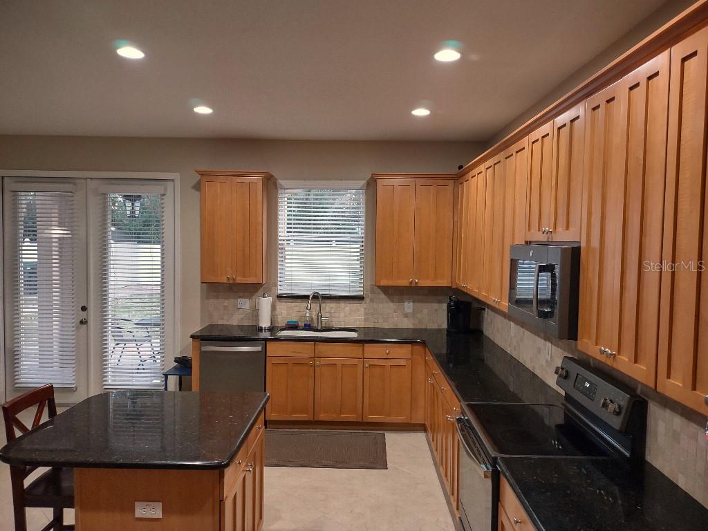 Image 6 of 49 For 14608 Stonebriar Way