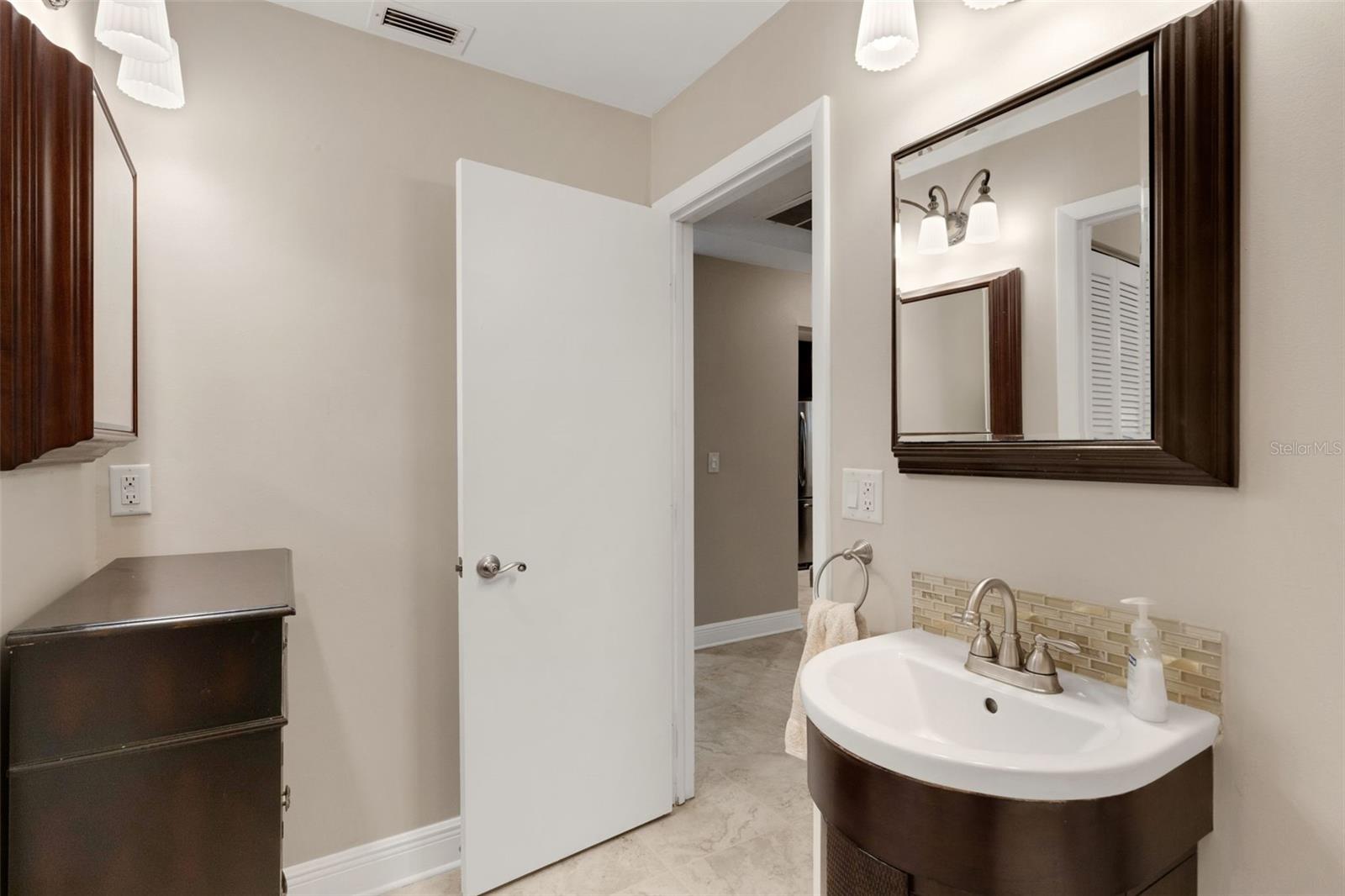 Image 25 of 48 For 1701 Pinehurst Road 22b