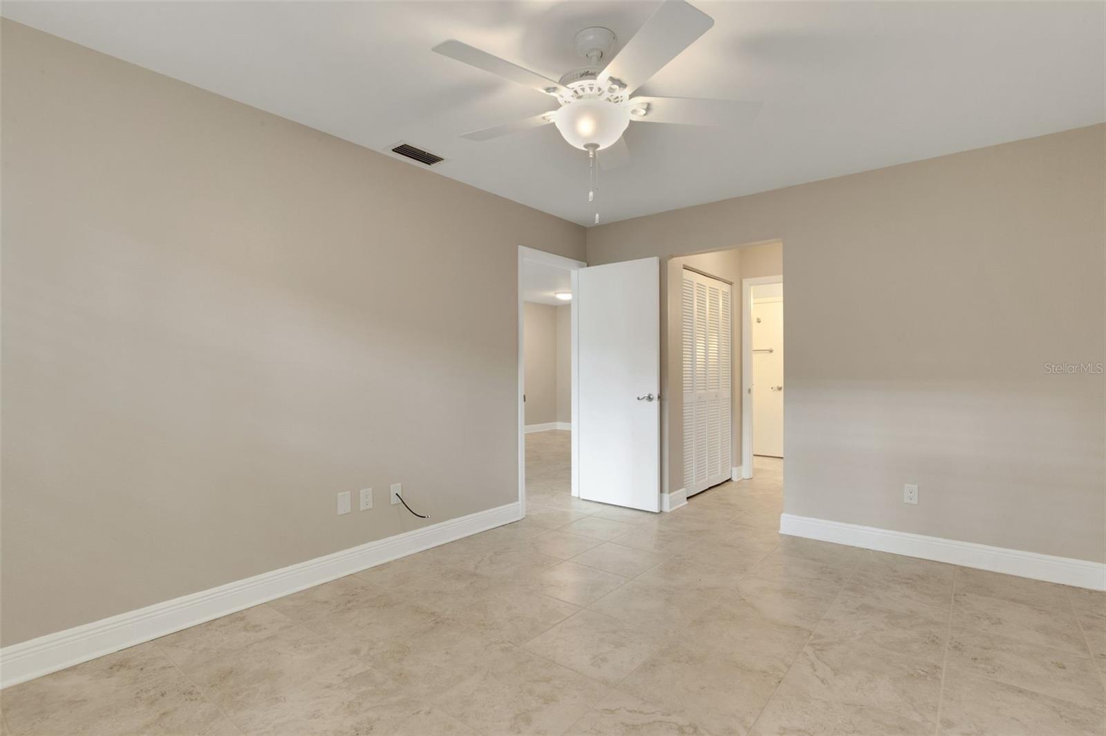 Image 29 of 48 For 1701 Pinehurst Road 22b