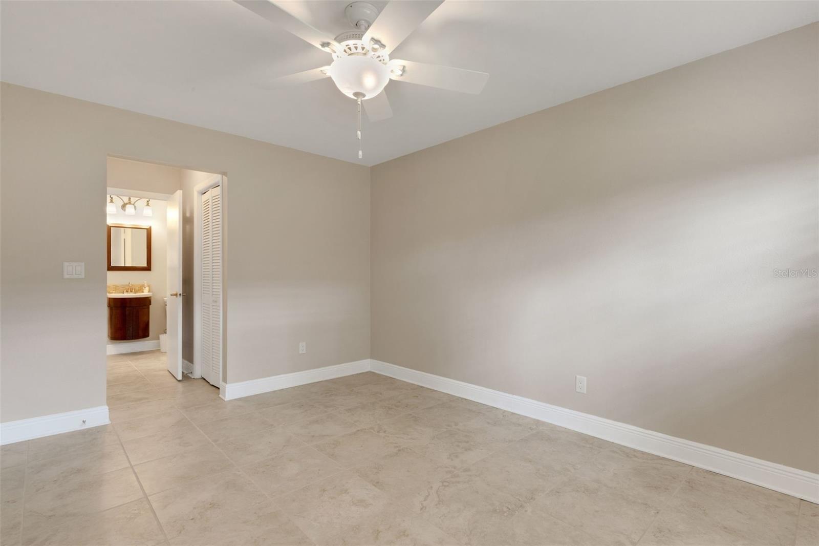 Image 30 of 48 For 1701 Pinehurst Road 22b