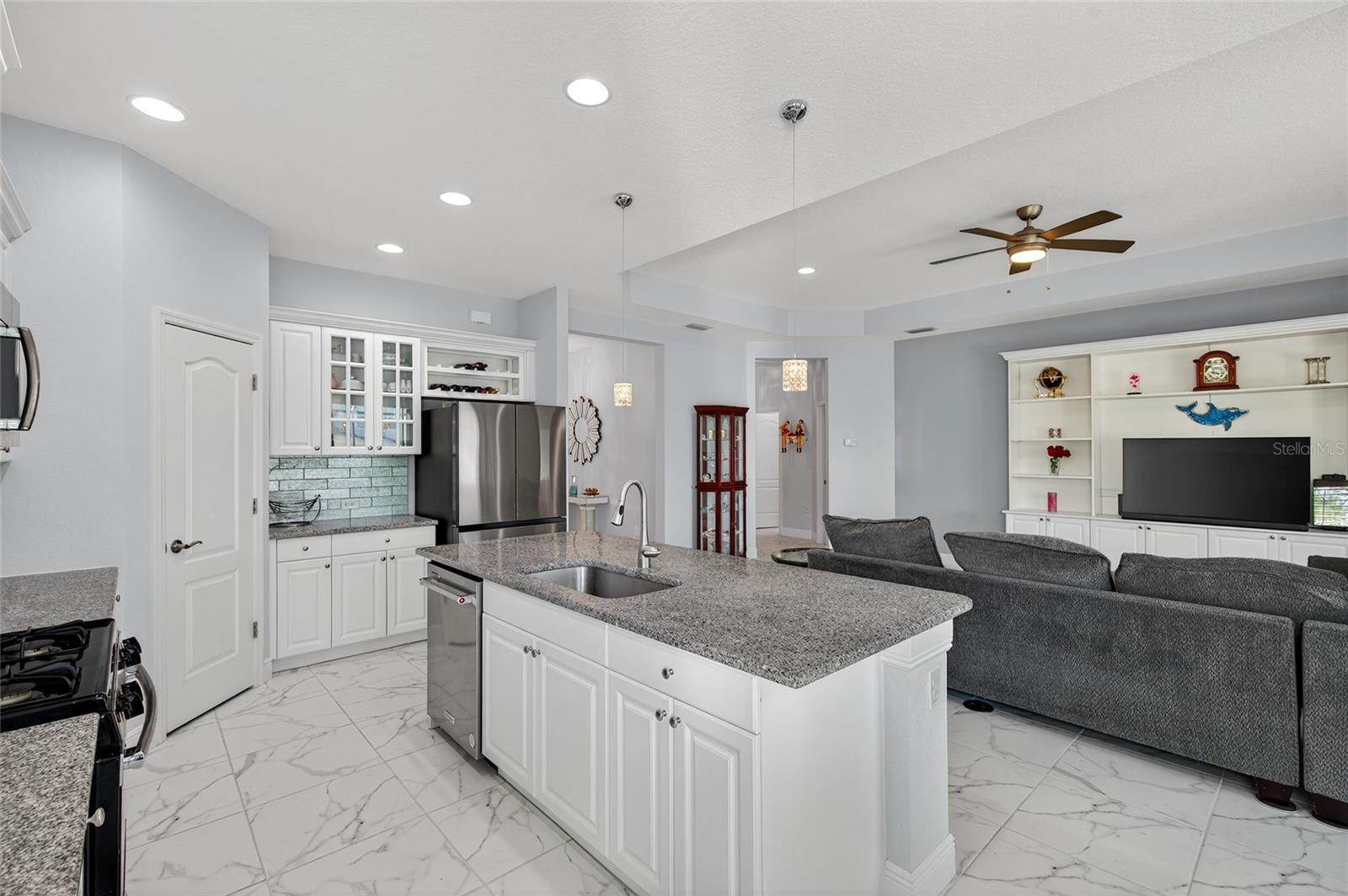 Image 22 of 88 For 10915 Blue Magnolia Lane