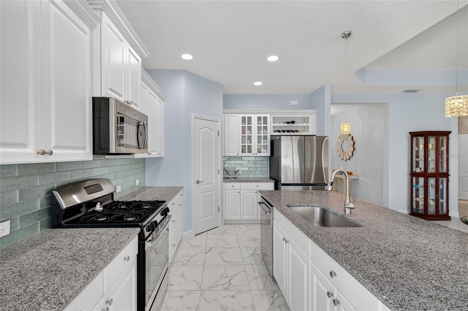 Image 23 of 88 For 10915 Blue Magnolia Lane