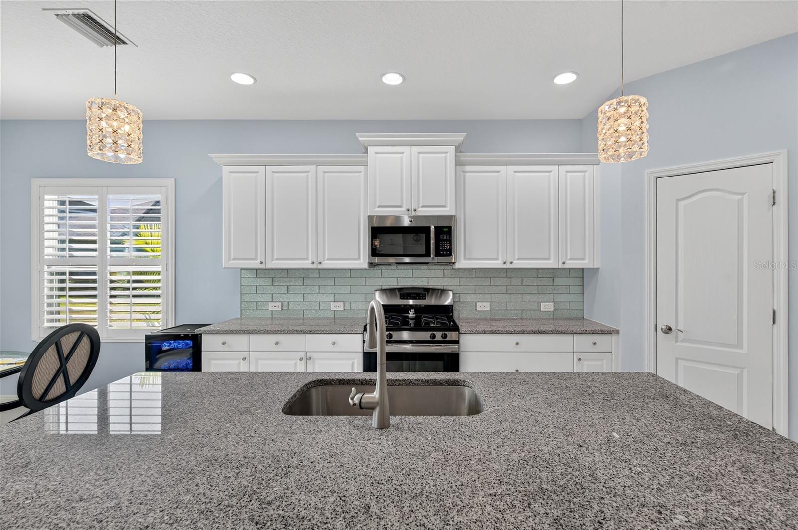 Image 25 of 88 For 10915 Blue Magnolia Lane