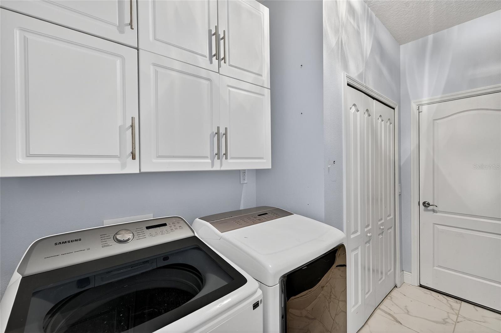 Image 31 of 88 For 10915 Blue Magnolia Lane