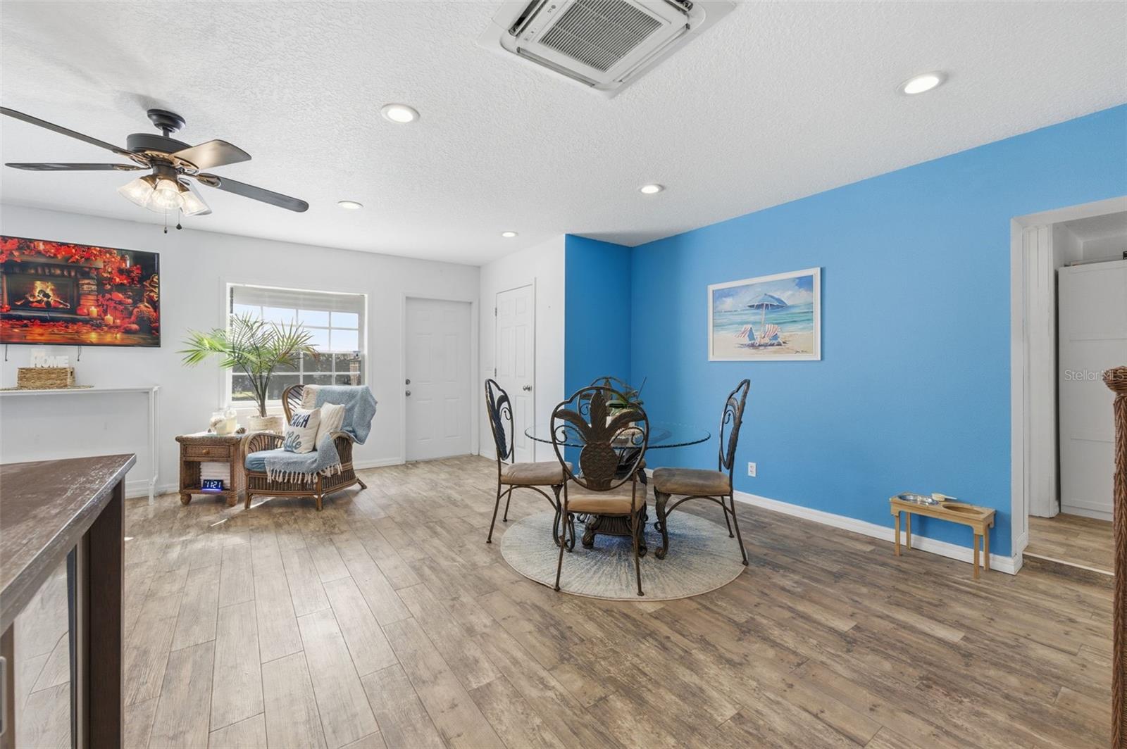 Image 30 of 44 For 206 Hunting Lodge Drive