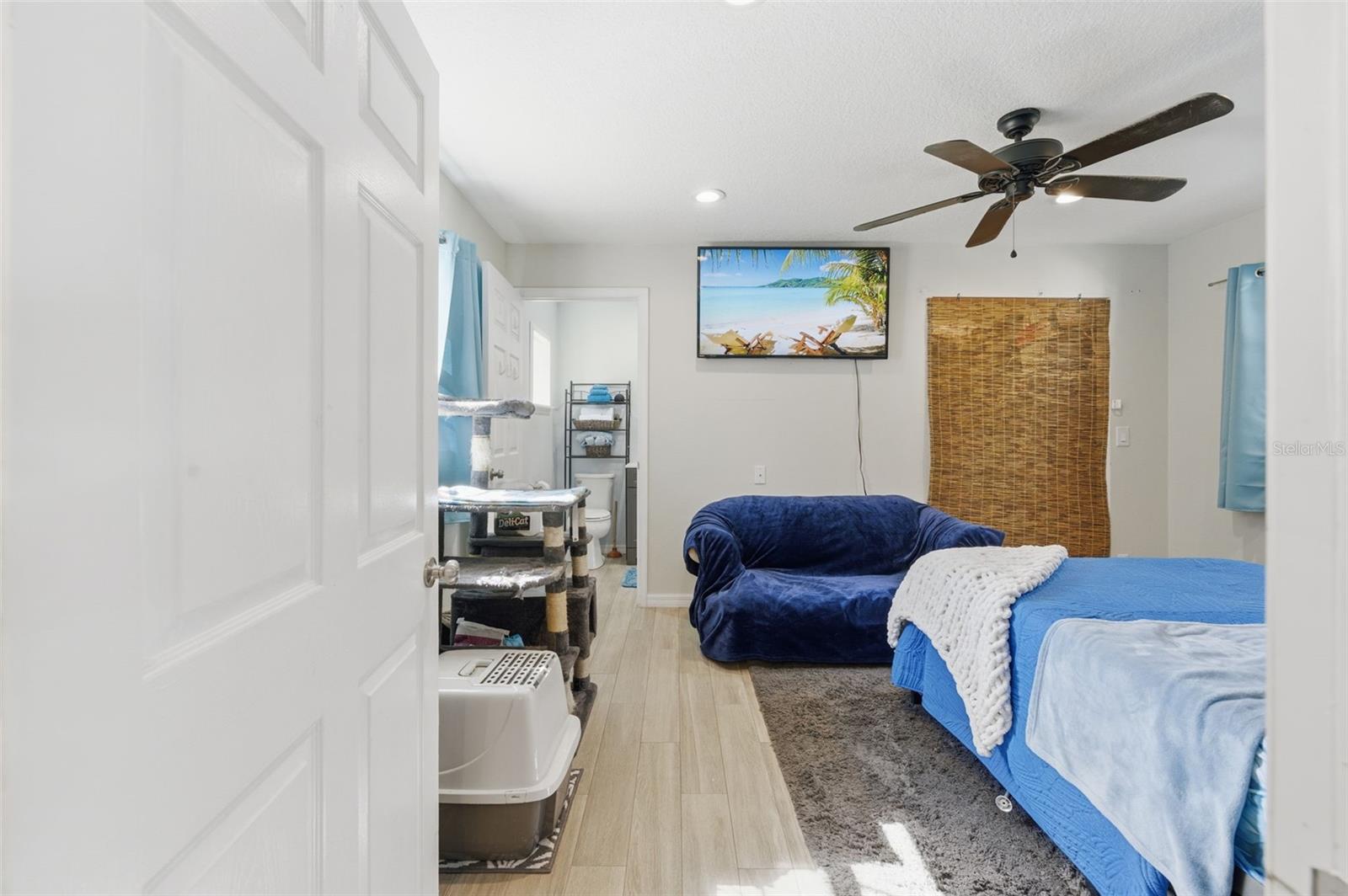 Image 4 of 44 For 206 Hunting Lodge Drive