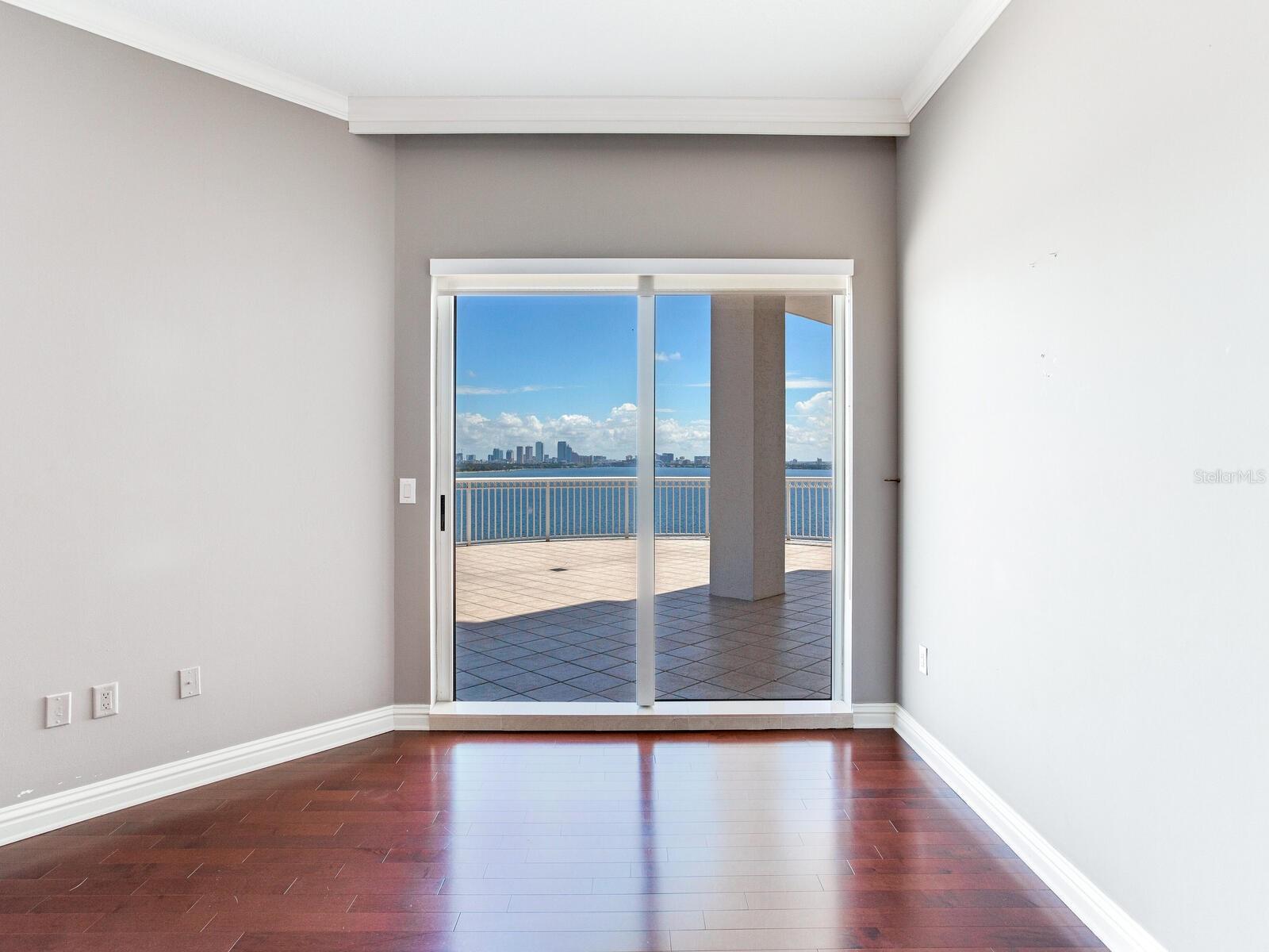 Image 23 of 68 For 3507 Bayshore Boulevard 1202