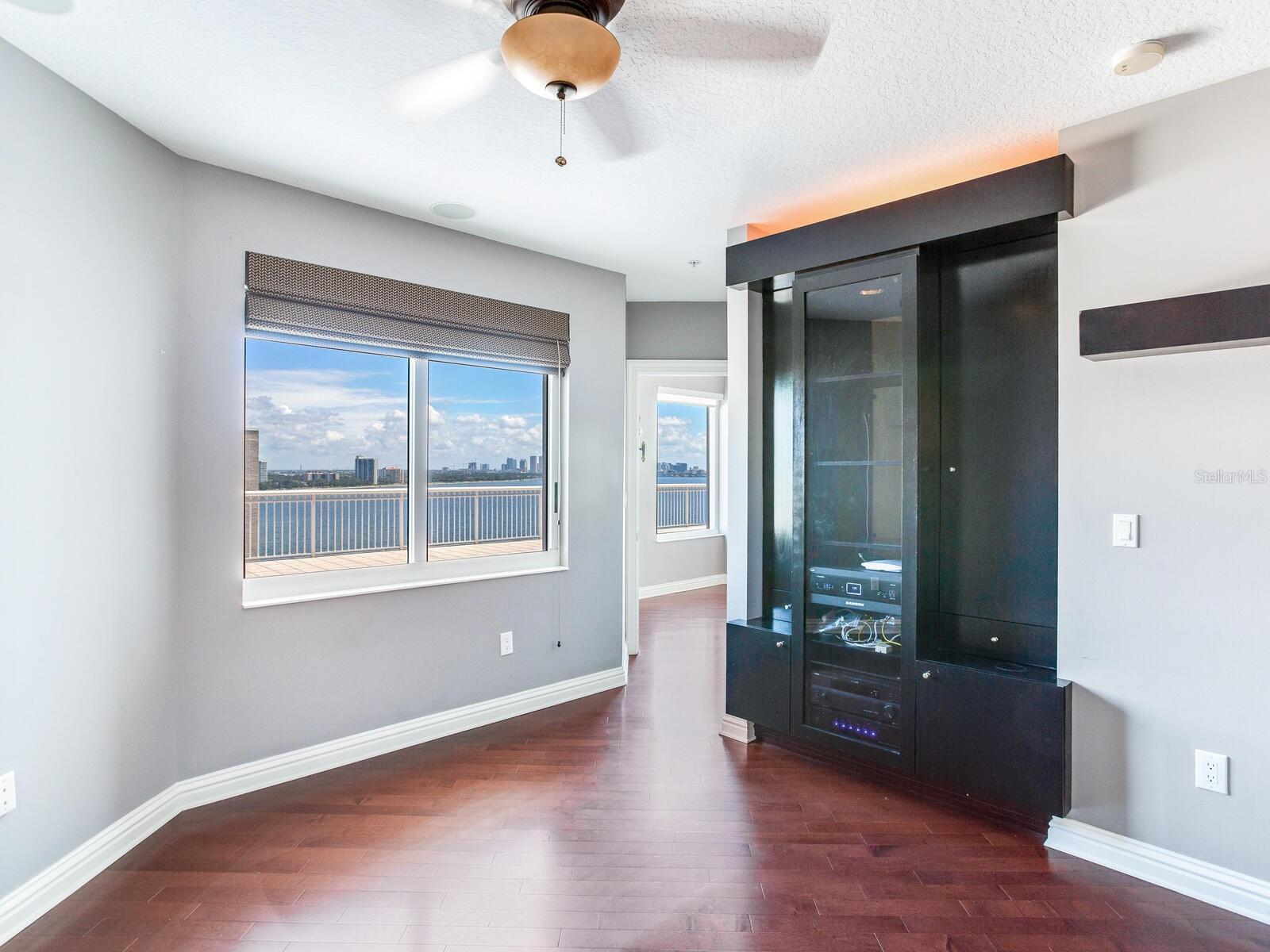 Image 30 of 68 For 3507 Bayshore Boulevard 1202