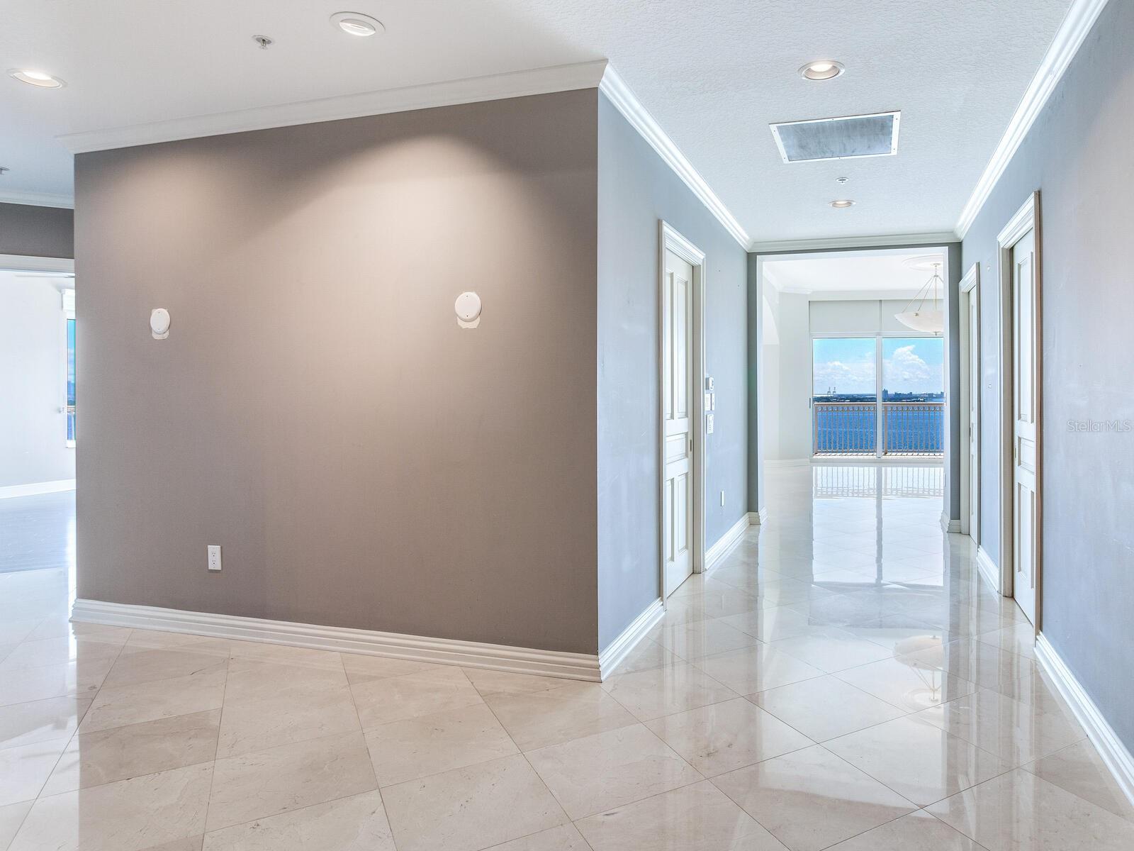 Image 8 of 68 For 3507 Bayshore Boulevard 1202