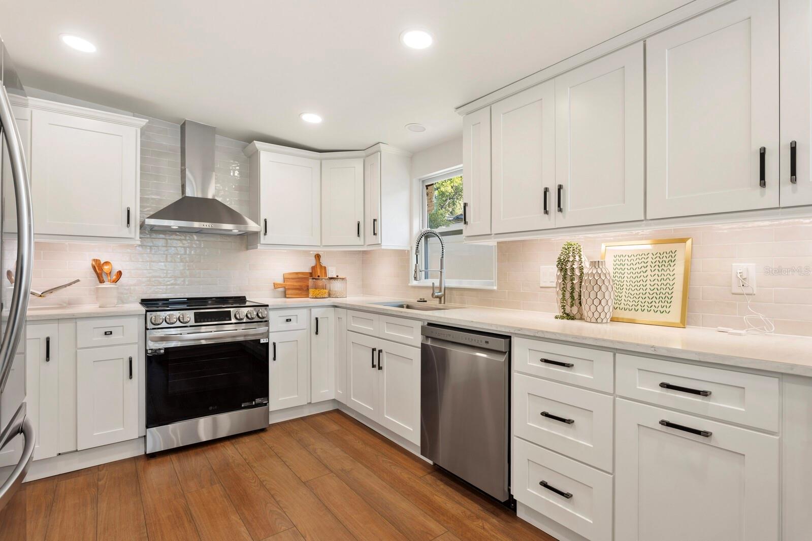 Image 10 of 35 For 3123 La Salle Street