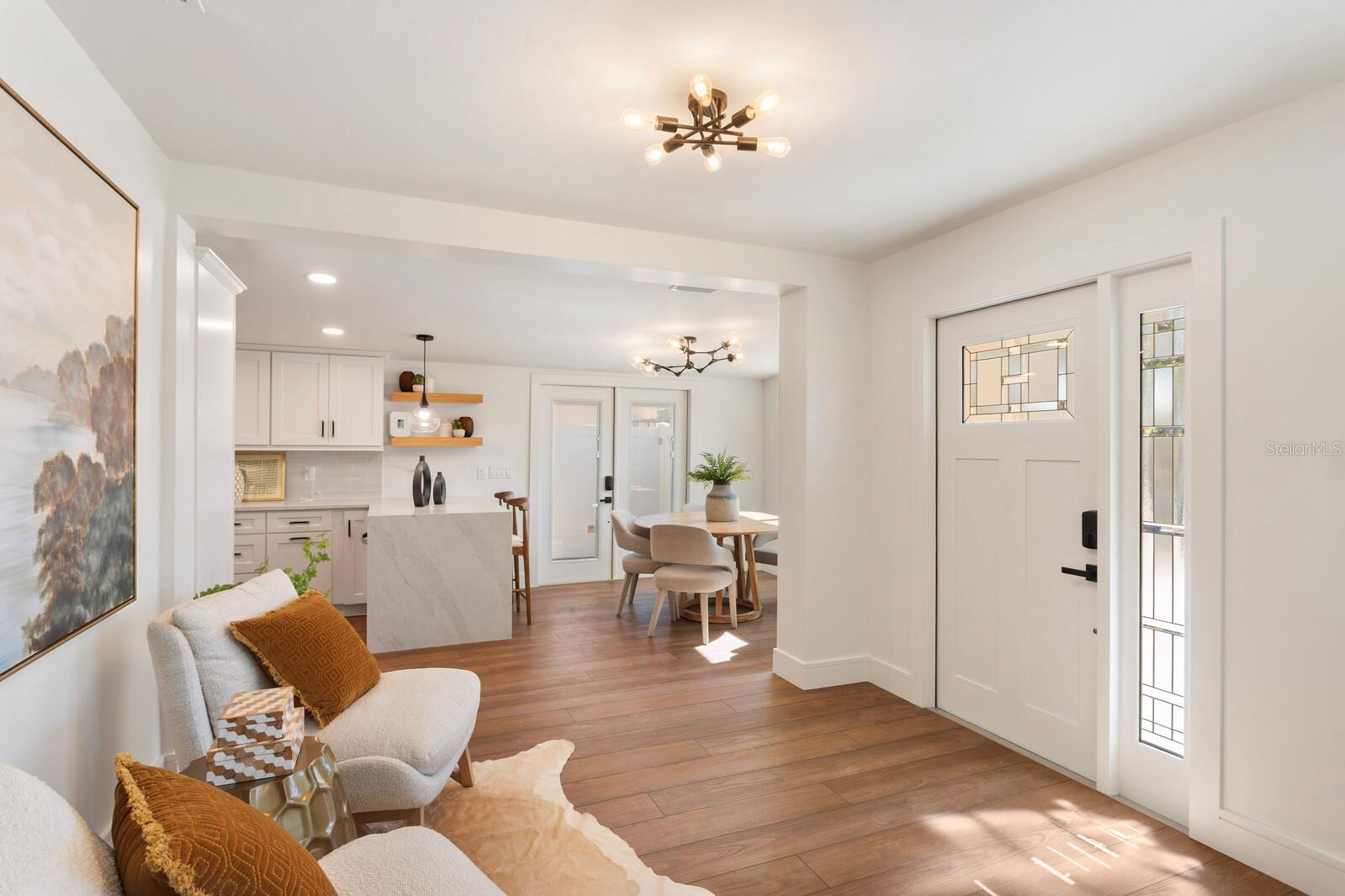 Image 2 of 35 For 3123 La Salle Street