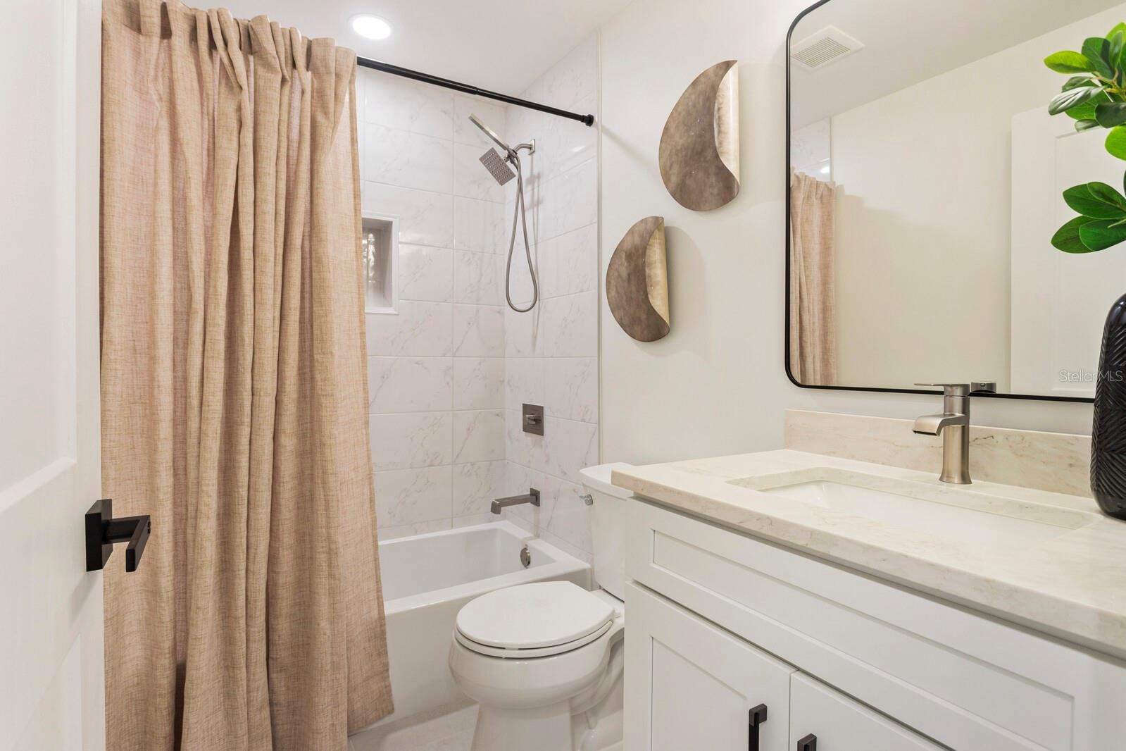 Image 23 of 35 For 3123 La Salle Street